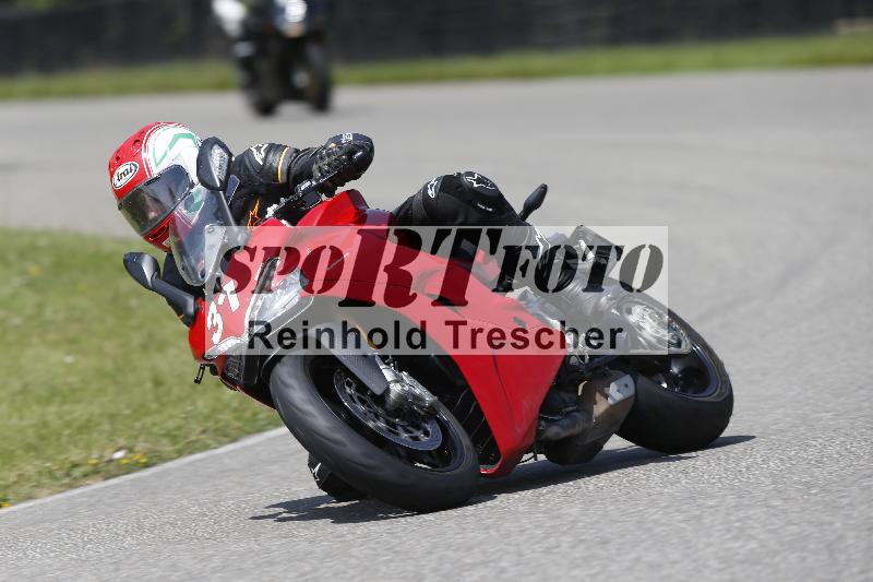 /27 12.06.2025 Ducati Schweiz Trackday Warmup  ADR/gelb-jeaune/31